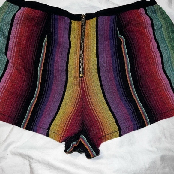 Mimi Chica Serape Baja zip back shorts with front seam details size small - Picture 6 of 6